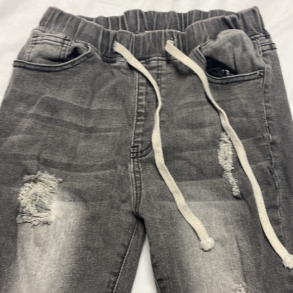 Small ripped jeans - Picture 2 of 4